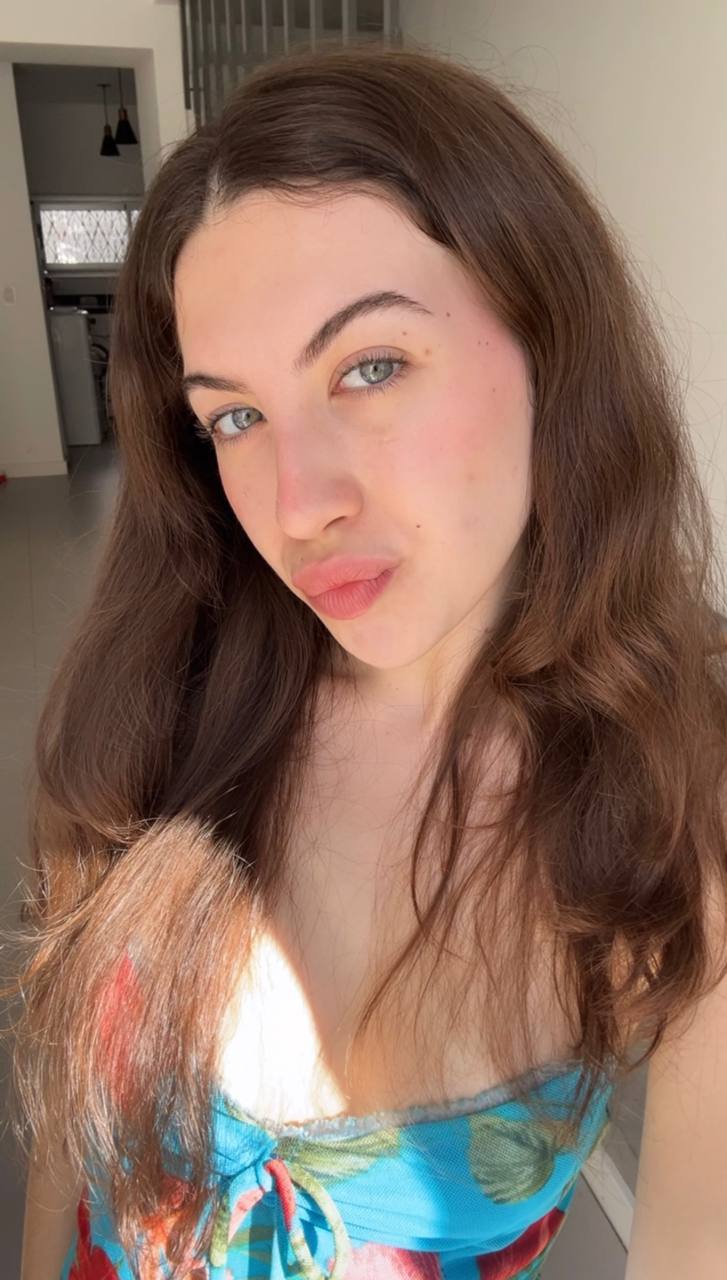 Nude girl Amber in Changshu