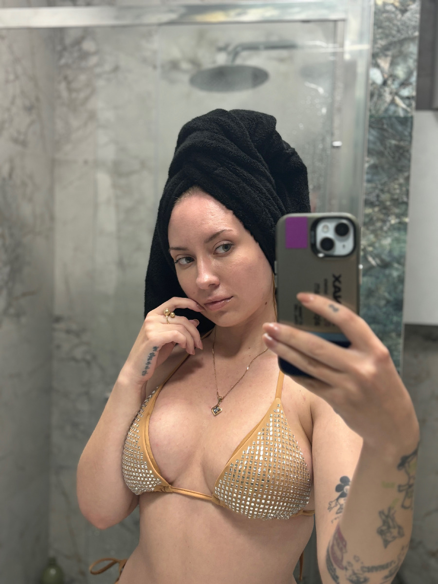 Nude girl KateV in Changshu