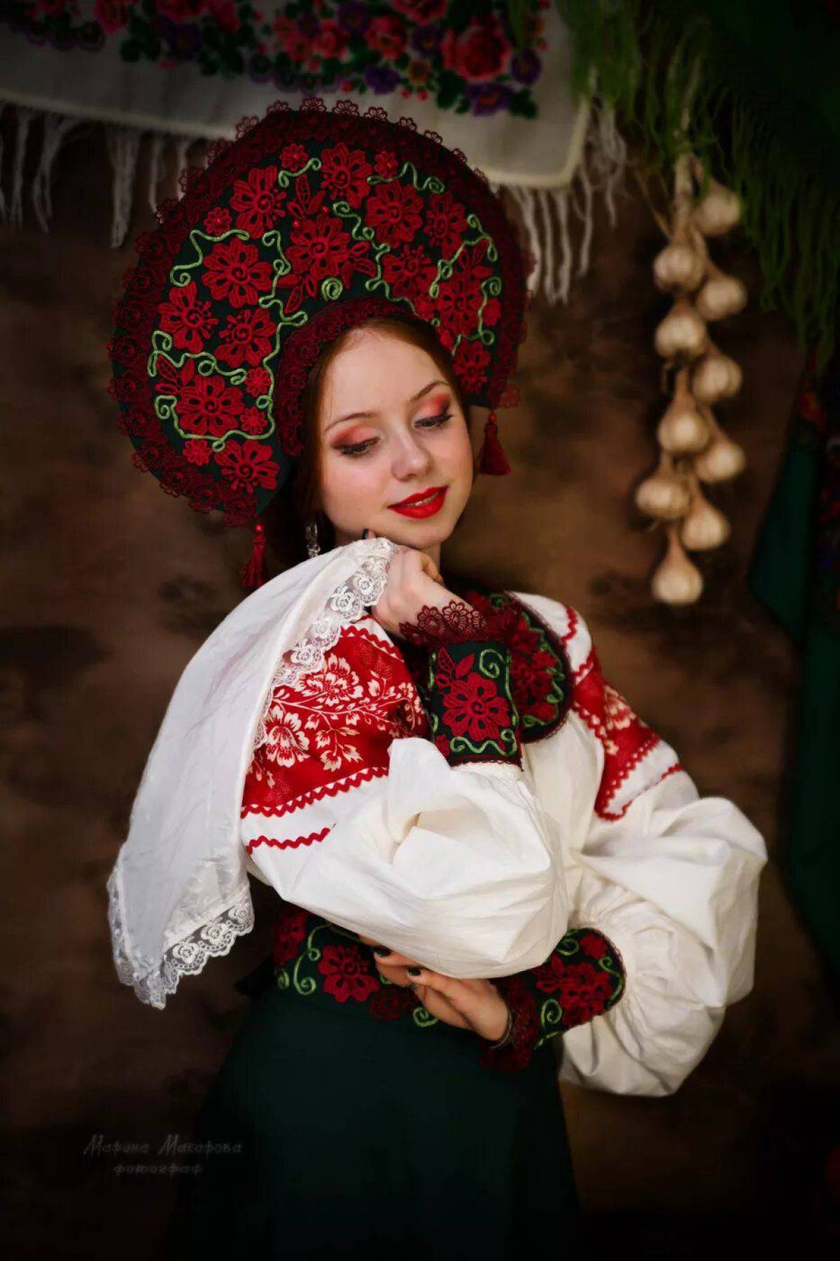 Women in Slavic costumes underwear in Changshu
